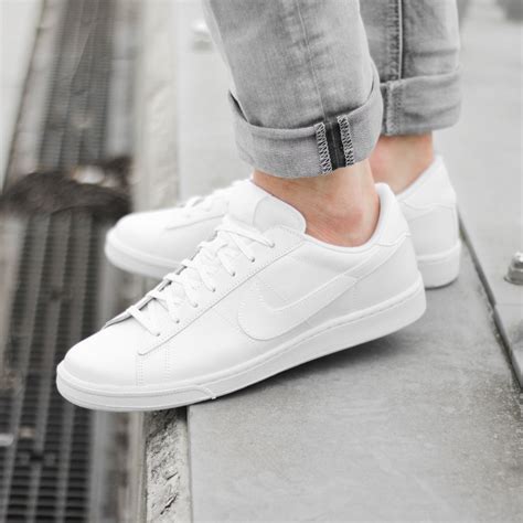 white sneakers nike